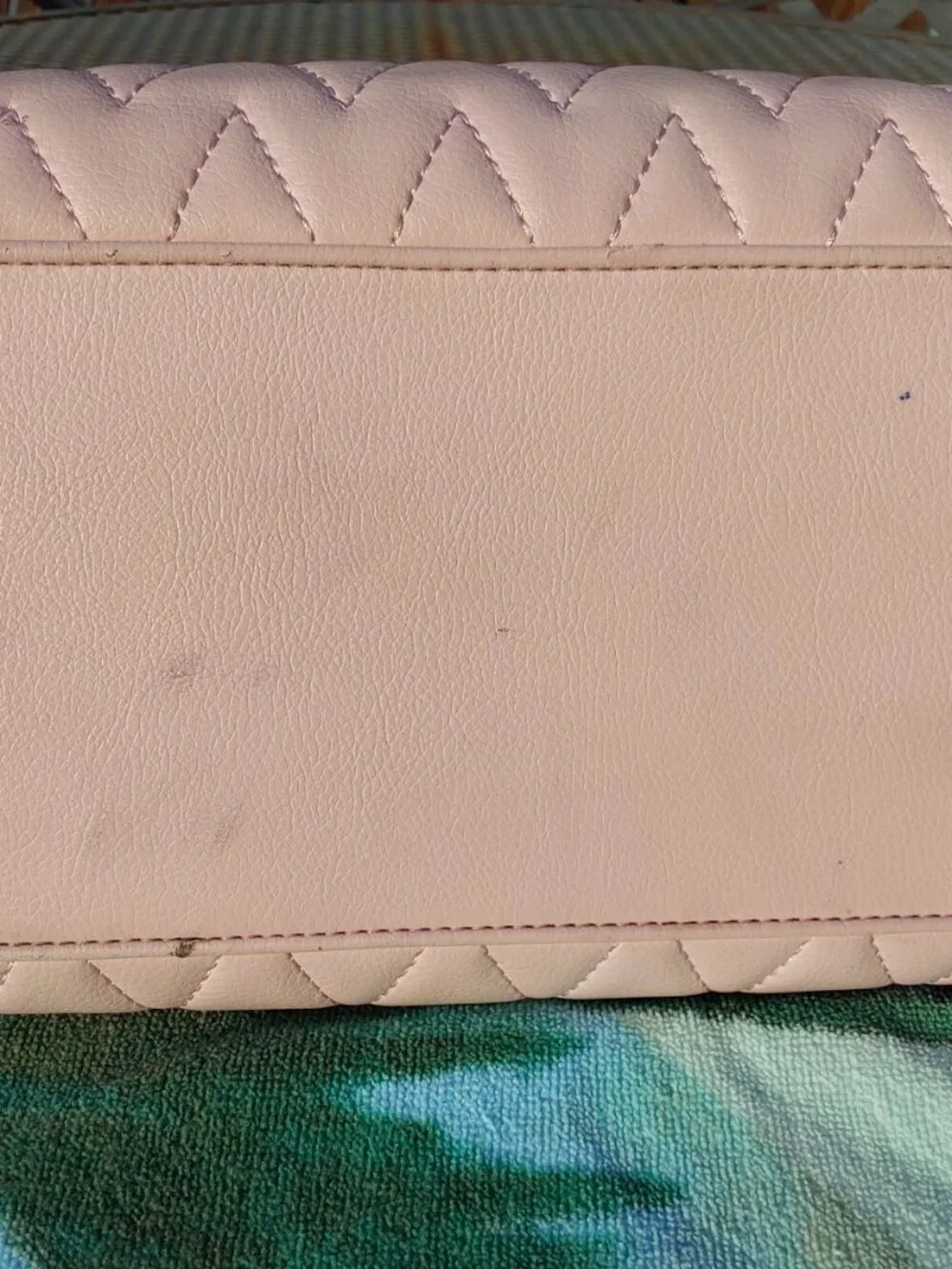 BETSEY JOHNSON PINK PURSE BEAUTIFUL